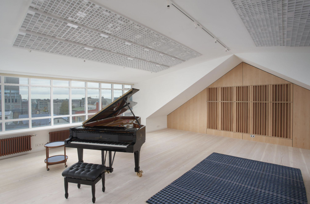 Grand piano in sound proof and harmonic space